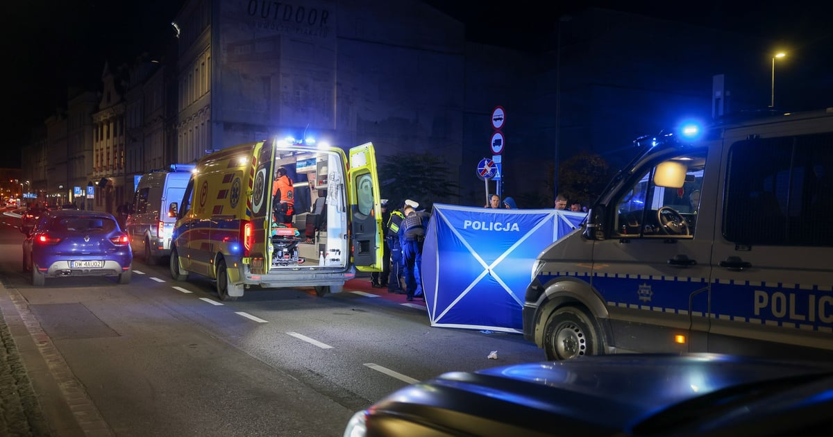 Potrącenie pieszego na Zamkowej we Wrocławiu. Trwa akcja ratunkowa