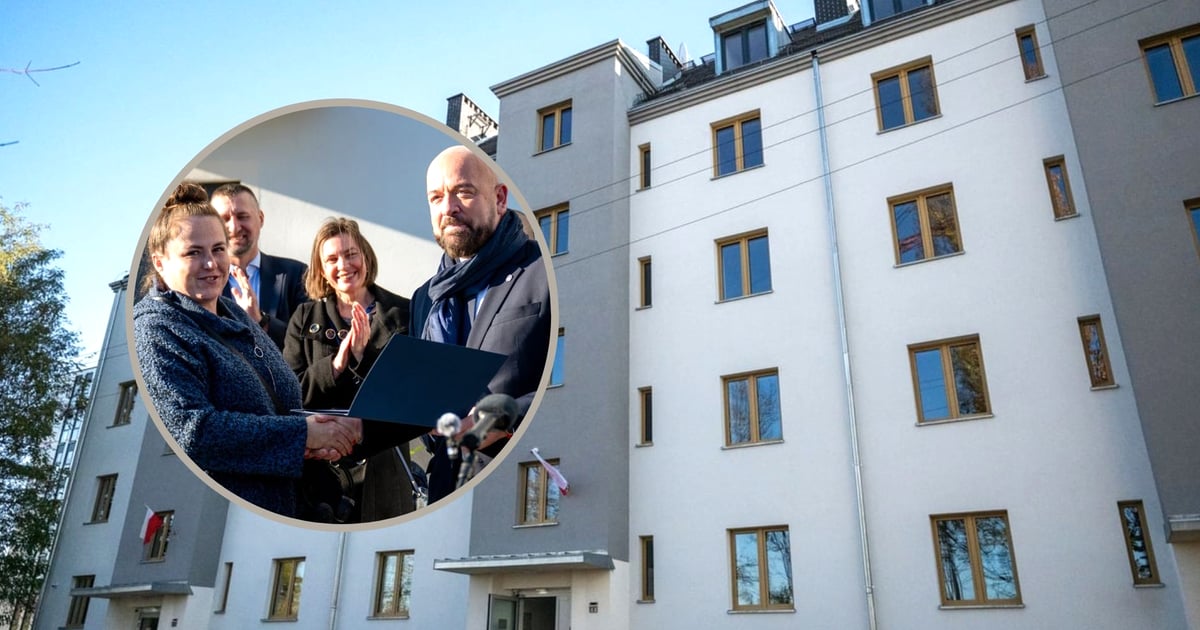 Koniec remontu 100-letniego budynku przy Wilczej! Pierwsi mieszkańcy odebrali klucze