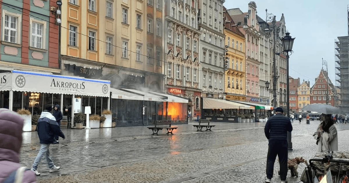 Pożar w samym Rynku. Płonął ogródek restauracji. Nie ma ofiar