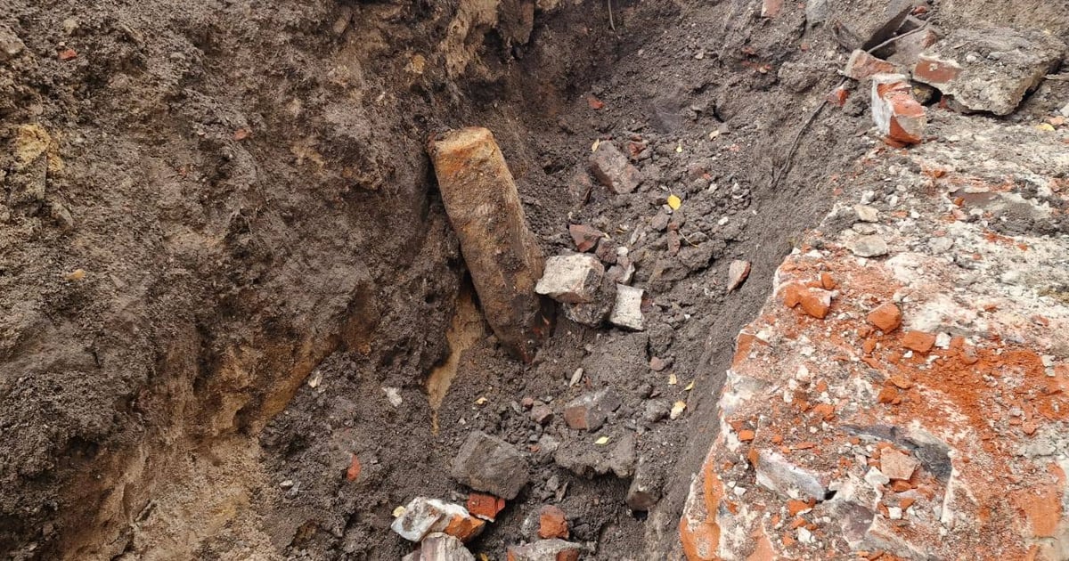 Niewybuch na Swobodnej. Ewakuacja i akcja saperów