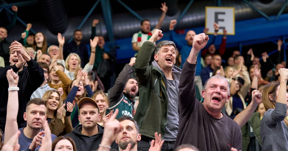 Cudowna niespodzianka w Orbicie! WKS ograł drużynę Ponitki [ZDJĘCIA]