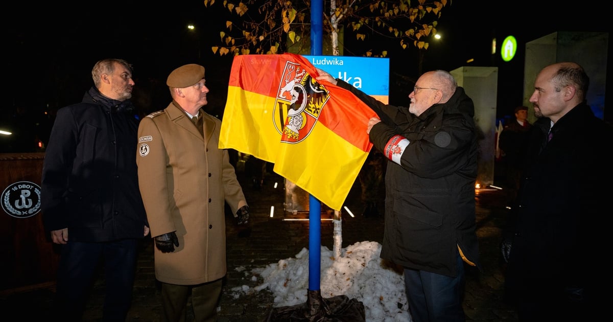 Uroczystość upamiętniająca śmierć ppłk. „Zbroi”. Wrocławski skwer nosi jego imię