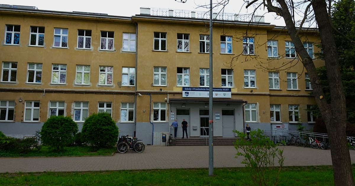 Pożar w szkole na Biskupinie. Konieczna była ewakuacja