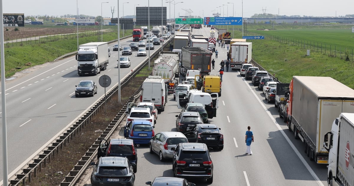 Uwaga, korek na A4 koło Wrocławia
