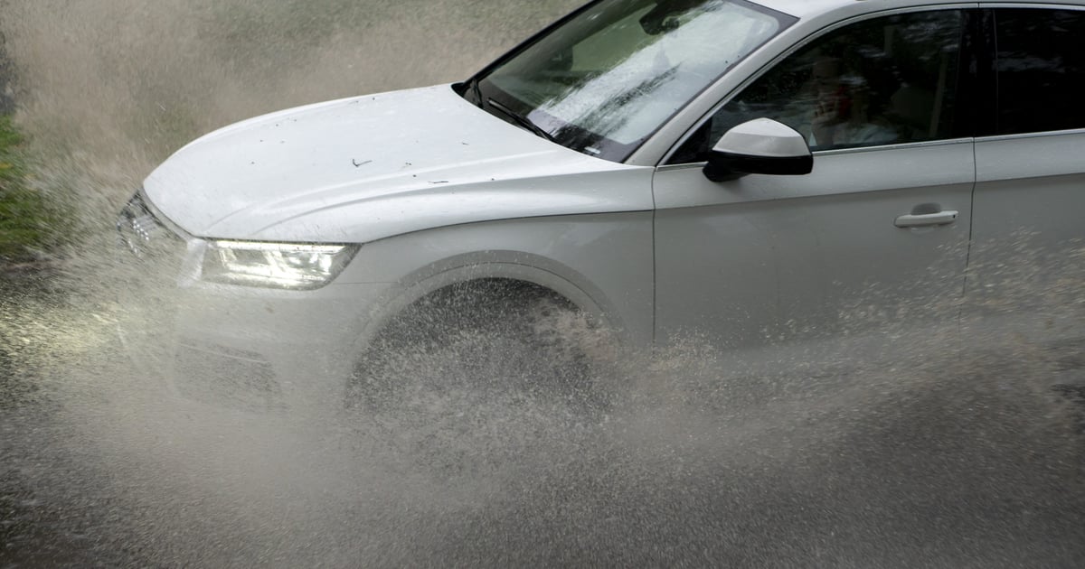 Tymczasowo zamknięta ulica Ludowa we Wrocławiu. Uwaga, podtopienia!