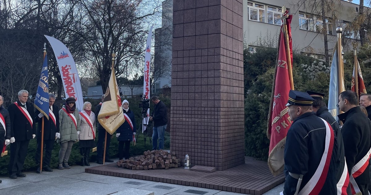 Wrocławianie pamiętają o bohaterach stanu wojennego. Rocznica Grudnia’81