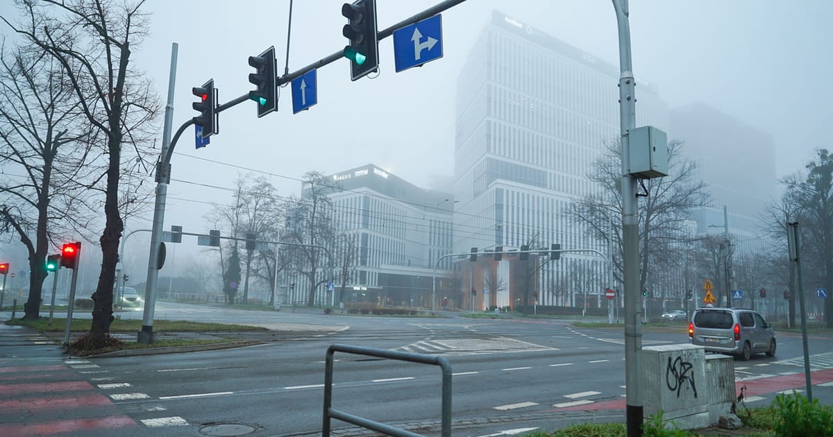 Będzie gęsta mgła. Ostrzeżenie meteorologiczne IMGW