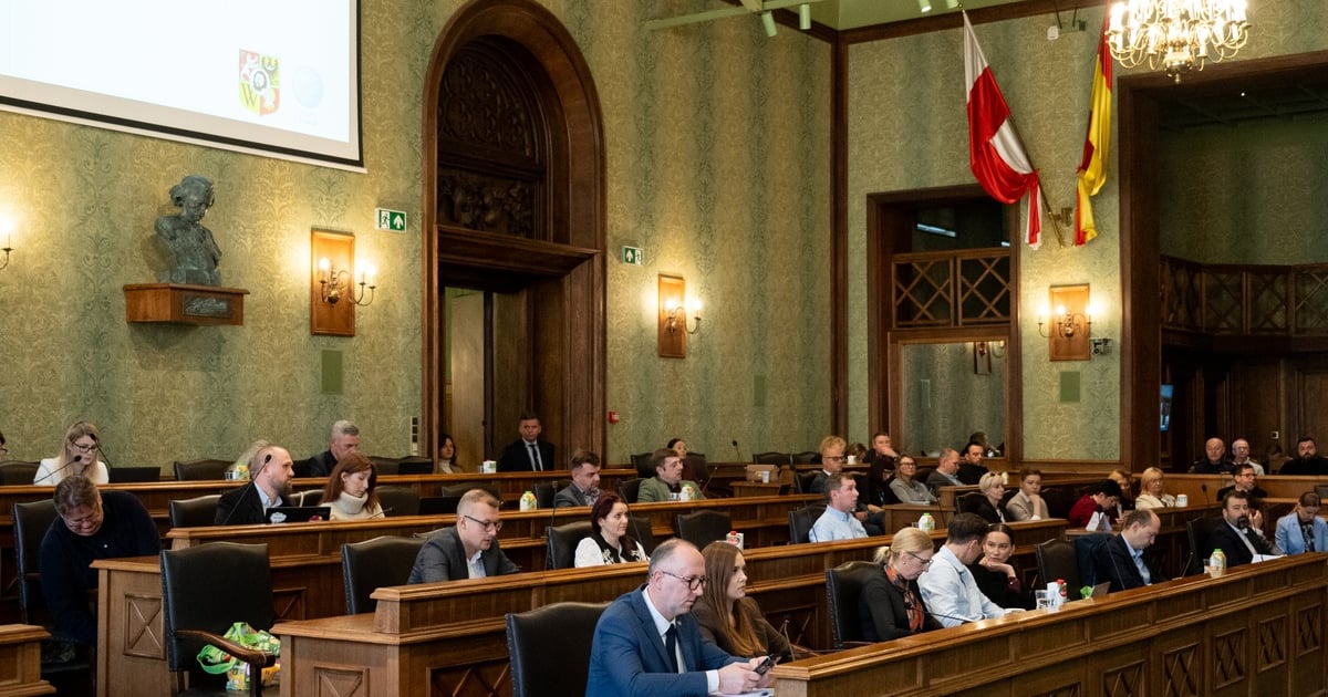 18 grudnia sesja Rady Miejskiej Wrocławia. M.in. o budżecie miasta na 2026 rok | TRANSMISJA