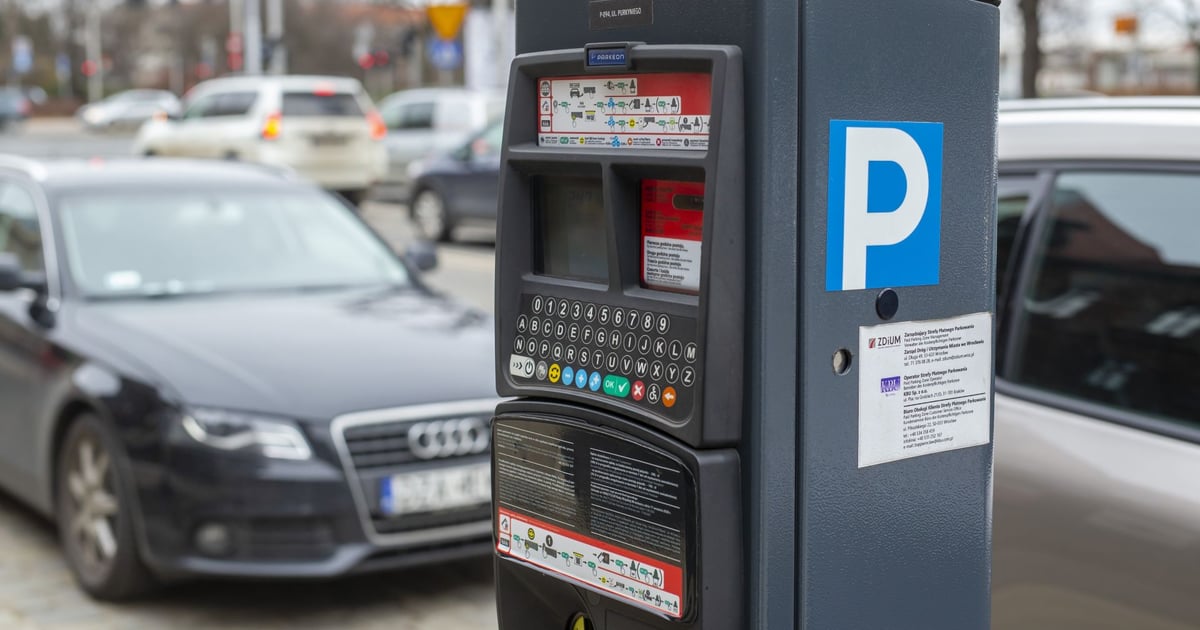 Więcej płatnych miejsc na Hubach. Od kiedy trzeba płacić za postój?