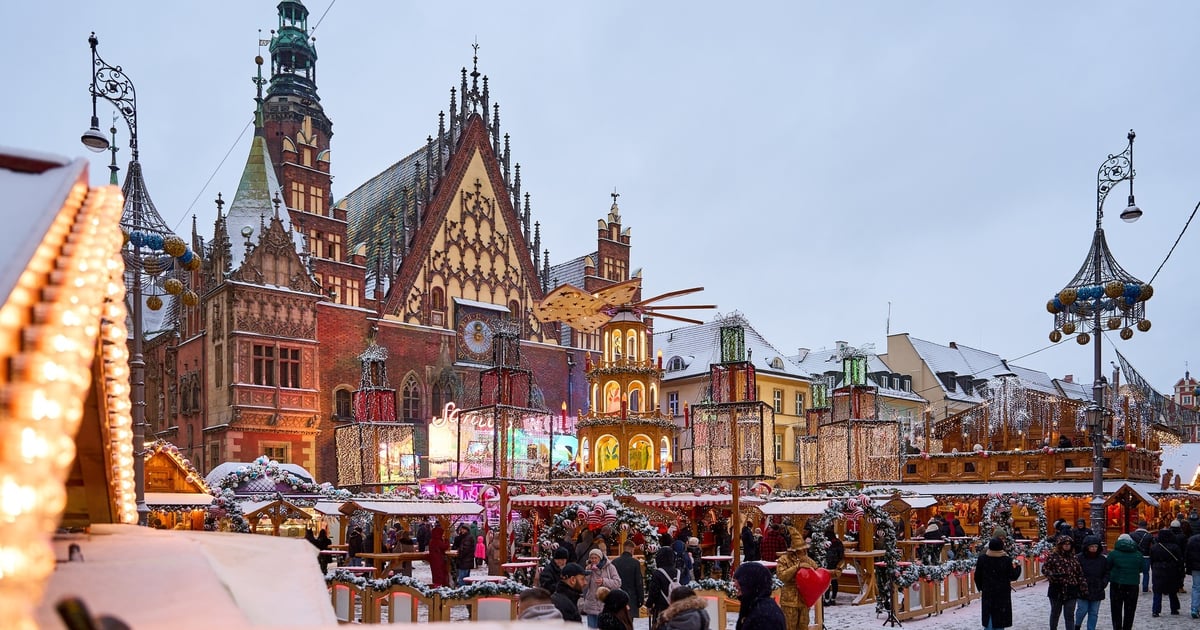 Wrocławski Rynek i jego okolica w śnieżnej odsłonie. Biały sylwester w mieście