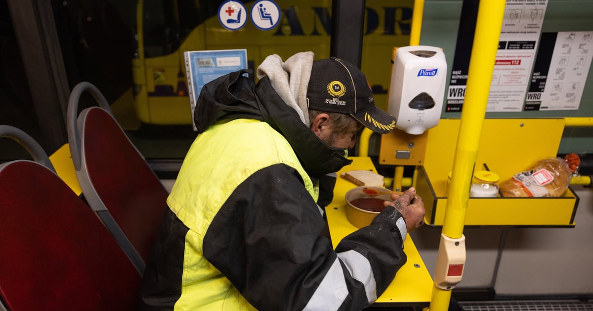Przed nami mroźne dni. Reagujmy, gdy ktoś potrzebuje pomocy!