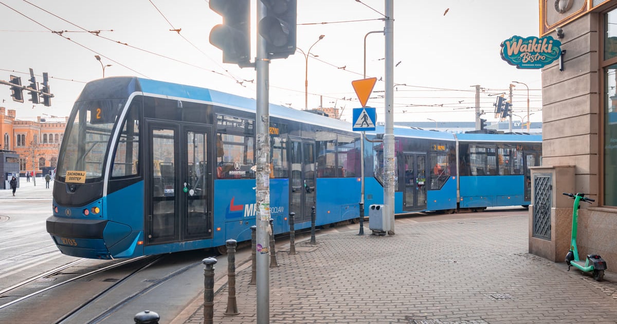 Uwaga! Zmian tras tramwajów w centrum. Łuk torowiska do wymiany