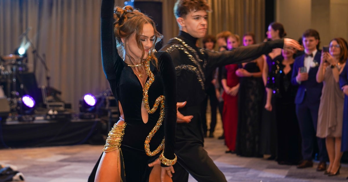 Fotorelacja ze studniówki Liceum Ogólnokształcącego nr X | ZDJĘCIA