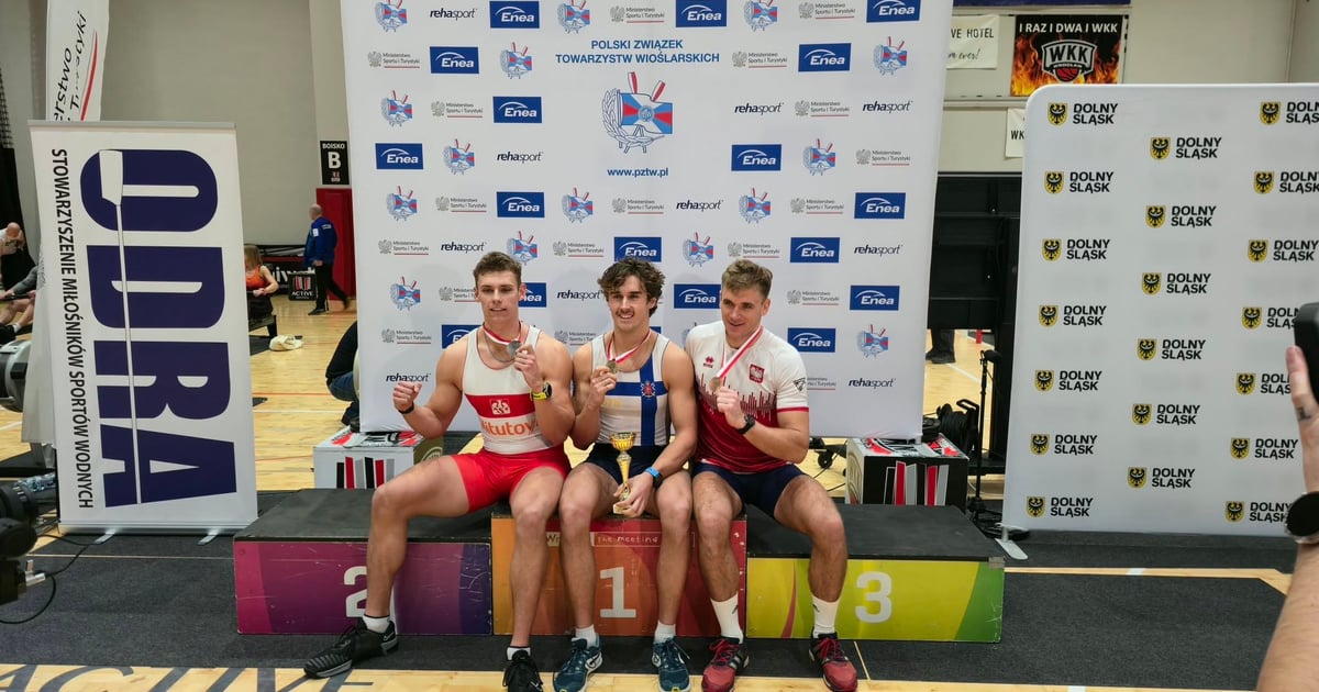 Wioślarz Michał Rańda z Wrocławia z medalem mistrzostw Polski