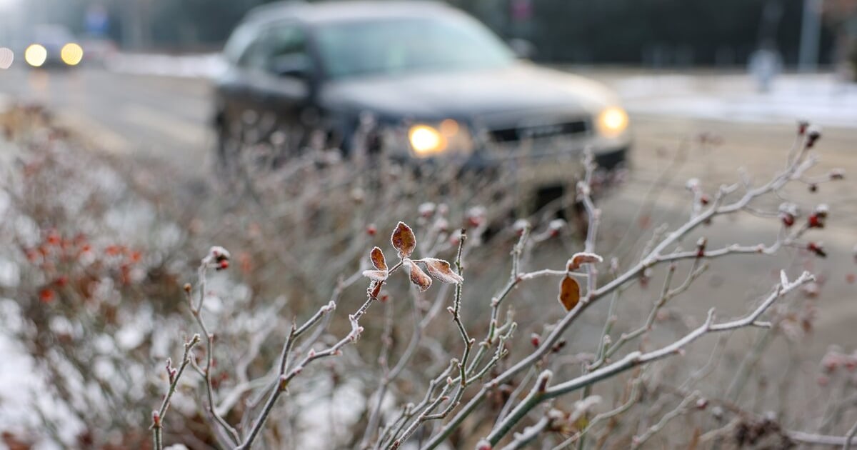 Temperatura spadnie w okolice zera. Nocą i rano może być ślisko