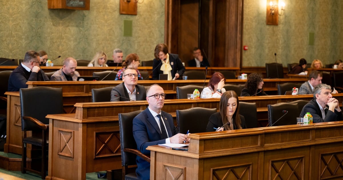 Ważne decyzje dla Wrocławia - radni zdecydowali. Komunikat po sesji Rady Miejskiej