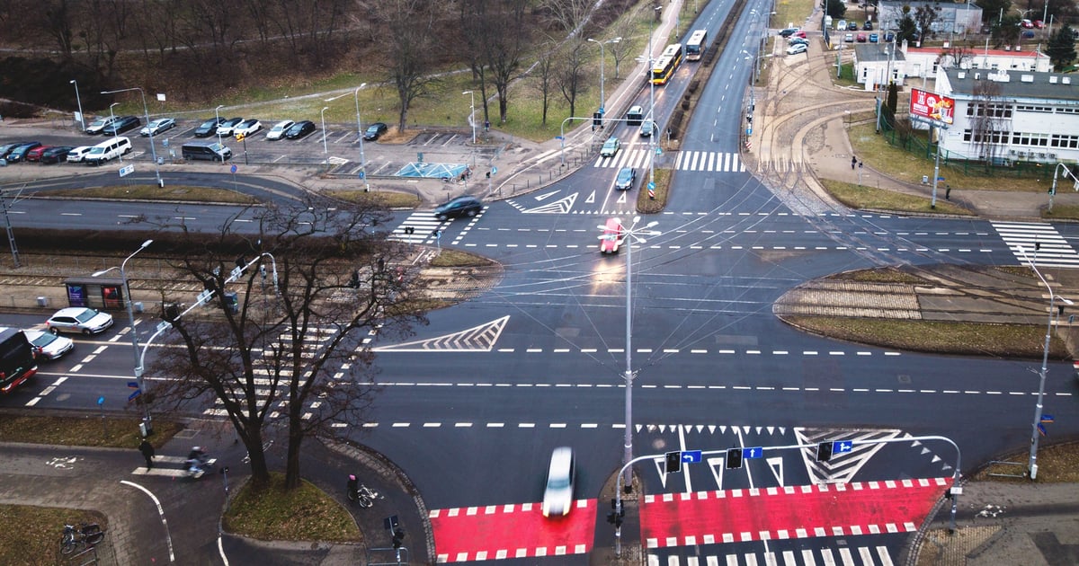 Weekendowe utrudnienia na skrzyżowaniu ulic Kamiennej i Ślężnej