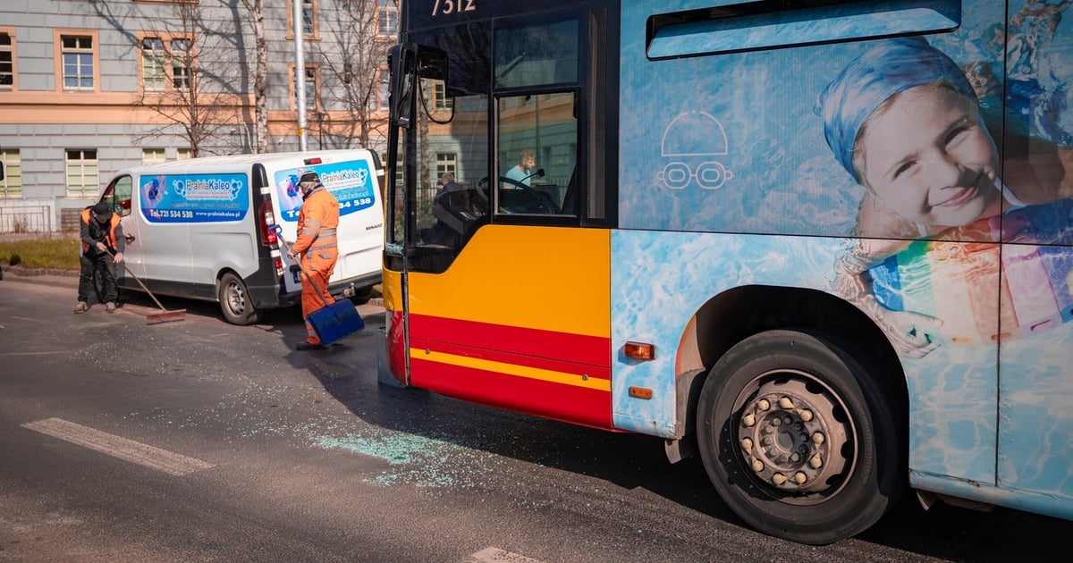 Zderzenie autobusu i busa na Piłsudskiego | AKTUALIZACJA