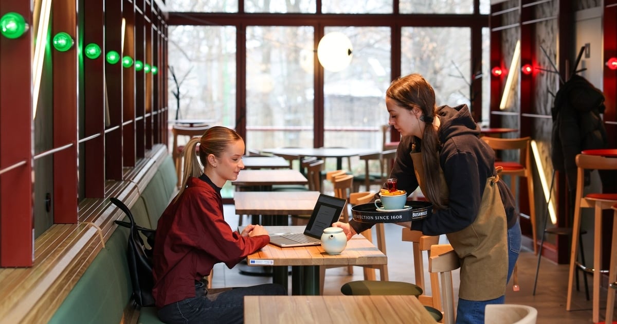 Nowy cafe&pub Śluza: Przycumuj tu podczas spaceru nad Odrą