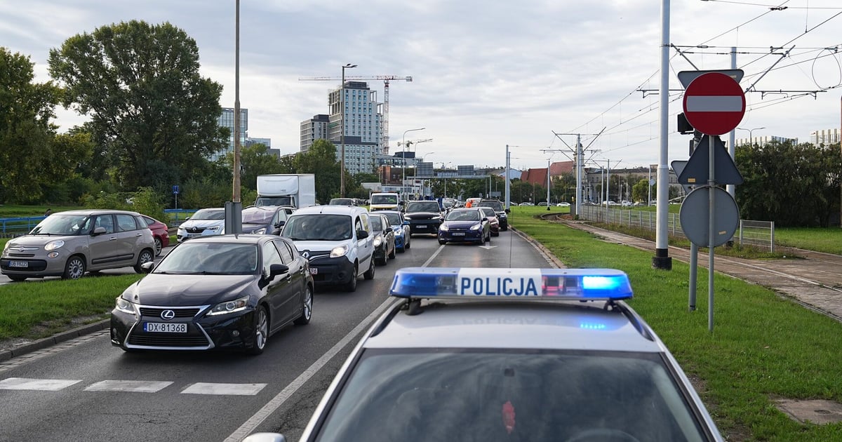 Nie śpieszmy się w święta! Lepiej dotrzeć do celu bezpiecznie