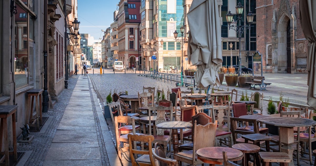 Opustoszały Wrocław w niedzielę wielkanocną. NIecodzienny widok!