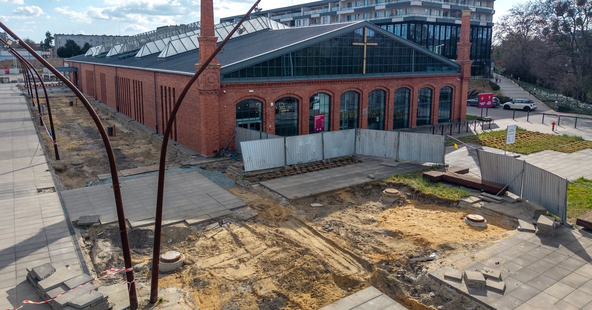 Wykonawca zszedł z budowy przy CH Zajezdnia. Miasto musi rozpisać nowy przetarg