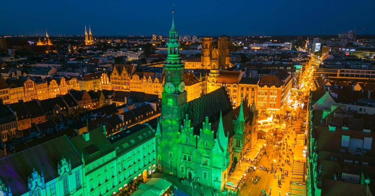 Wrocławski rynek w cudownych kolorach. Tylko 12-14 czerwca pokazy video mappingu