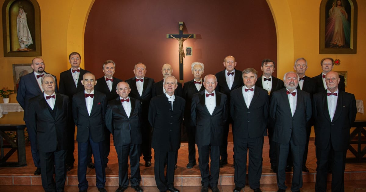 60 lat śpiewania! Chór „Cantilena” z bezpłatnym koncertem w ratuszu