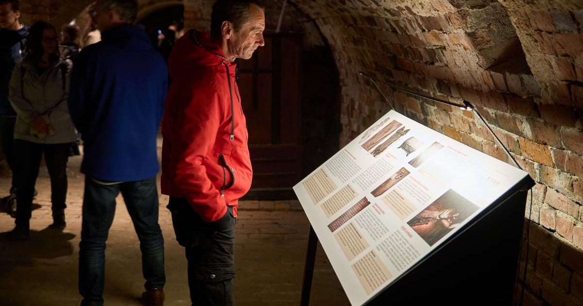 Noc Muzeów 2025: Pogoda nie rozpieszcza, ale zwiedzających nie brakuje [ZDJĘCIA]