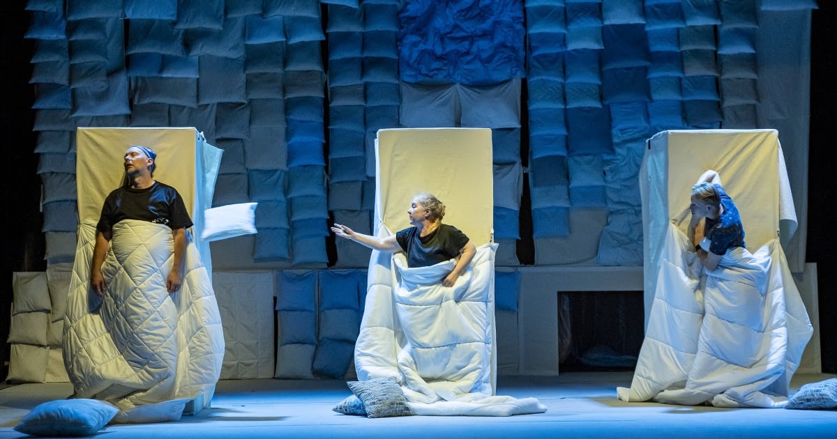 Super opowieść dla siedmiolatków. W Teatrze Lalek premiera spektaklu „Olbrzyyym!” [ZDJĘCIA]