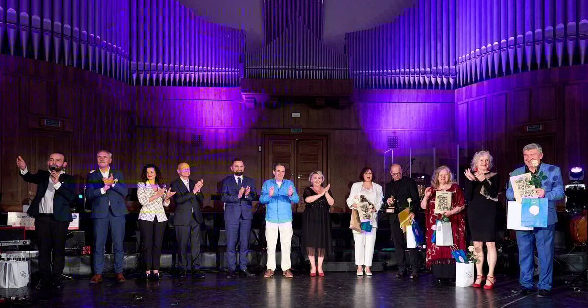 Koncert laureatów Ogólnopolskiego Senioralnego Festiwalu Piosenki Artystycznej