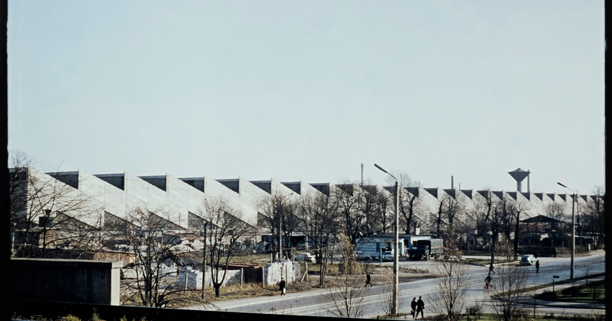 niedziela-w-hutmenie-wystawa-o-fabryce-innej-ni-wszystkie