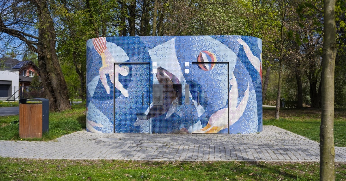 Nowoczesne i samoobsługowe toalety we wrocławskich parkach