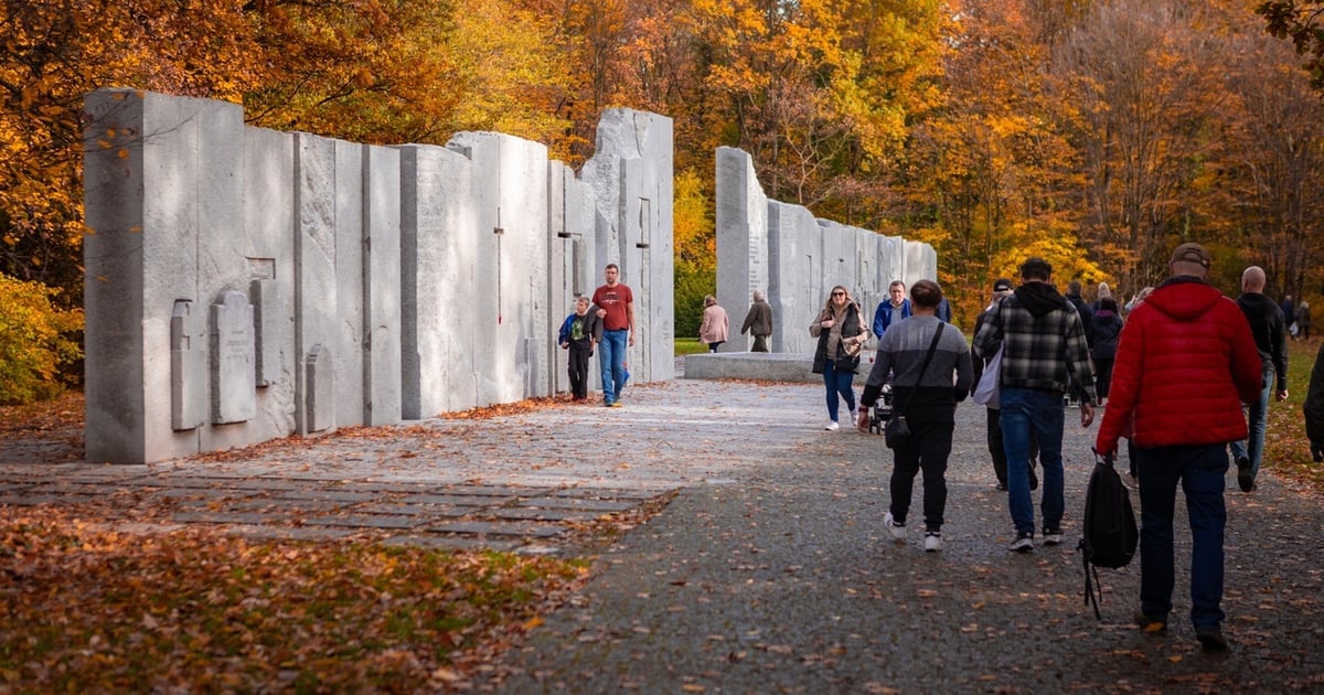Odnowiony Pomnik Wspólnej Pamięci na terenie po cmentarzu