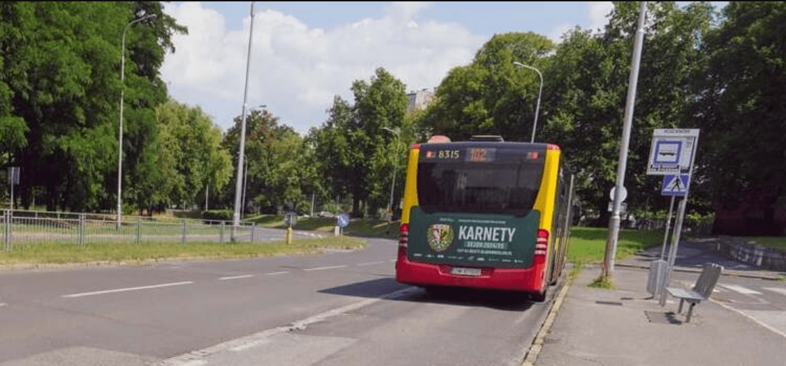 Zmiany w komunikacji na Kozanowie. W sobotę rusza "Bieg z Kozą"