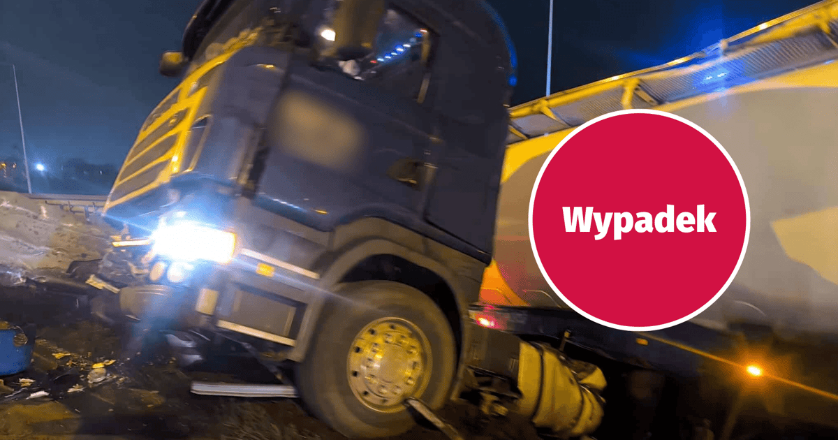 Ciężarówka wypadła z drogi na A4. Korki pod Wrocławiem