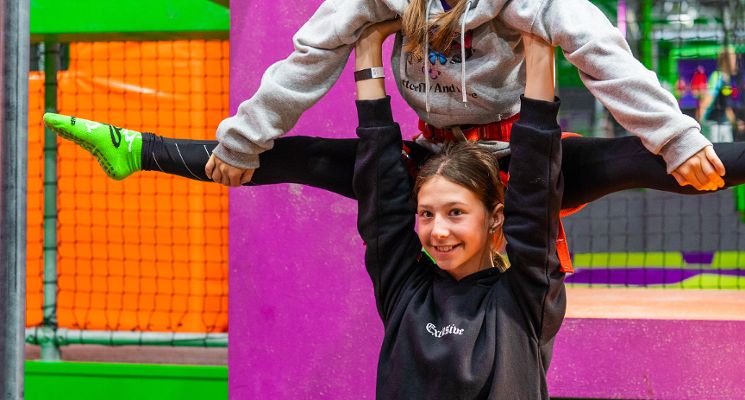 Plakat Dzień Otwarty Zajęć Sportowych w Akademii GOjump