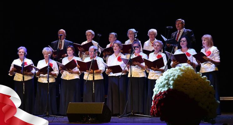 Plakat Koncert pieśni patriotycznych w wykonaniu zespołu senioralnego „Radość”.