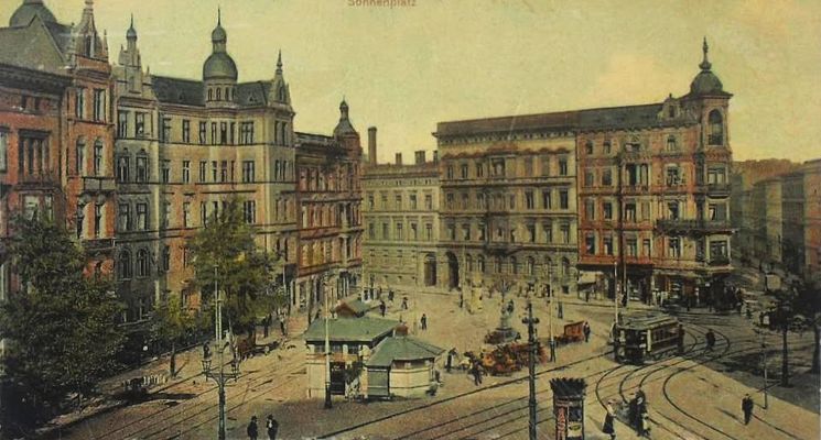 Plakat Historia szaletów miejskich. Spacer z przewodnikiem