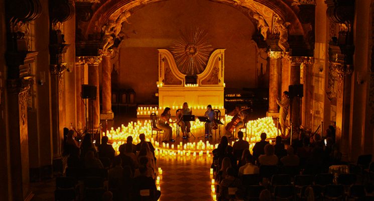 Plakat Koncert w blasku tysiąca świec: Muzyka z serialu Bridgertonowie
