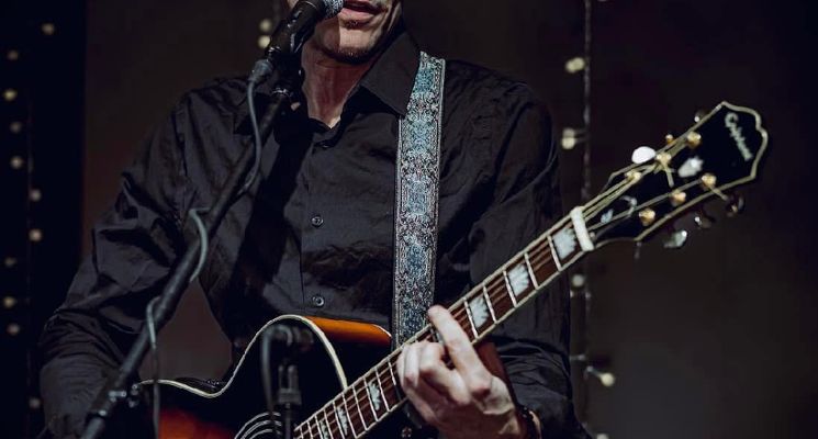 Plakat Wernisaż z muzyką: „Nie widać, a jest” | Monika Gil – malarstwo | Rebizandt – koncert