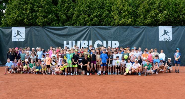 Plakat Hubi Cup 2026 - Hubert Hurkacz zaprasza wrocławian na sportowy weekend pełen emocji.