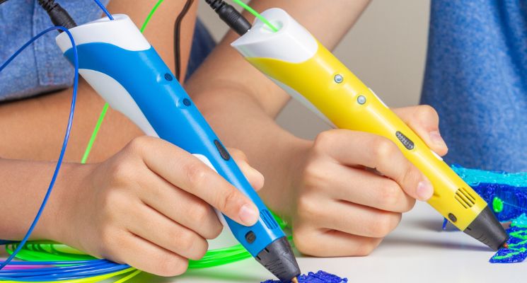 Plakat Zabawy z długopisem 3D