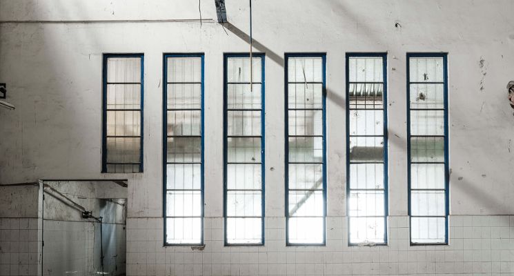 Plakat Kraftpostfest! – wydarzenie dźwiękowe o przyszłości hali Kraftpost i nowej siedzibie BWA Wrocław