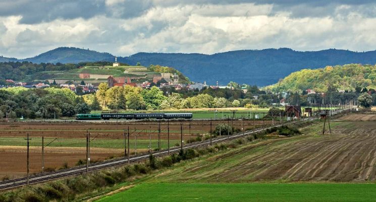 Plakat Kolejowe szlaki Dolnego Śląska: Pociągiem w Góry Sowie i do Kłodzka oraz Polanicy-Zdroju