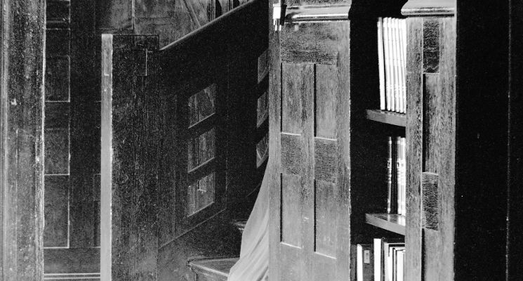 Plakat Wystawa zdjęć Dawida Jarego „Biblioteka przy ul. Jesiennej we Wrocławiu w czerni eksperymentalnej”
