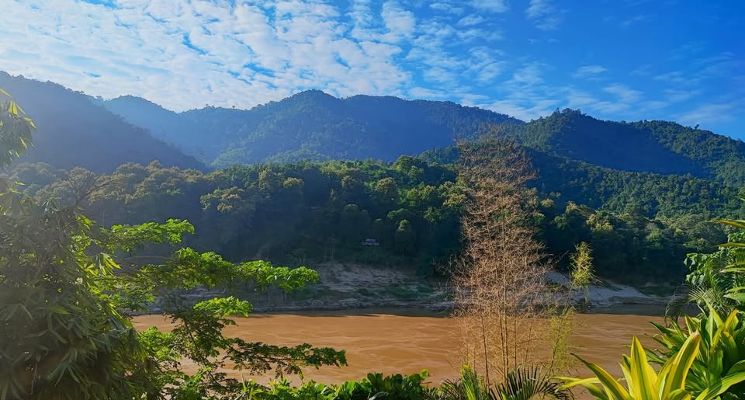 Plakat Spotkanie z podróżnikiem „Laos – perła Indochin”