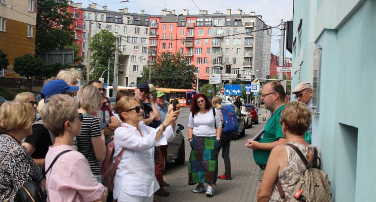 Plakat Historyczne Przedmieścia i Dzielnica Czterech Wyznań-Bezpłatny (nie)oczywisty spacer z przewodnikiem