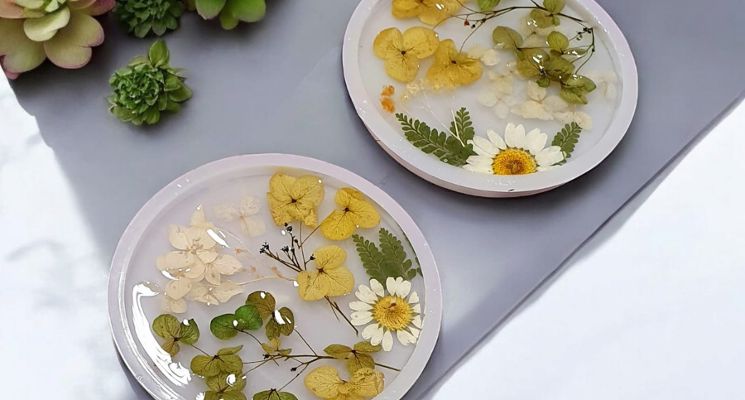 Plakat Stwórz unikalne podkładki pod kubki z żywicy epoksydowej!