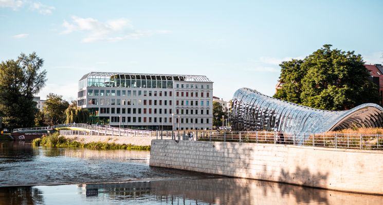 Plakat Wystawa "FORMY ŻYWE. Design kolekcjonerski inspirowany naturą"